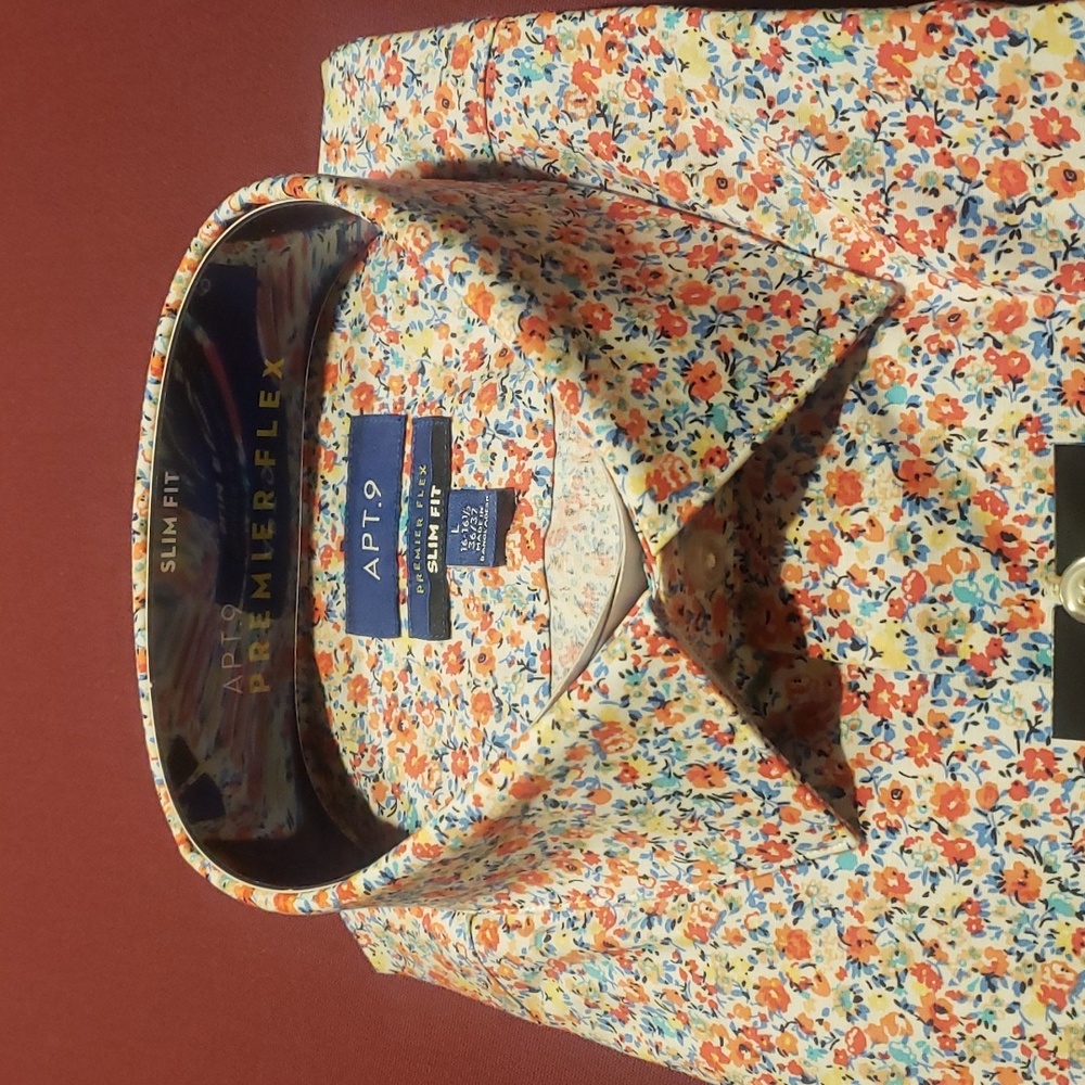 Apt 9 gorgeous floral button down shirt